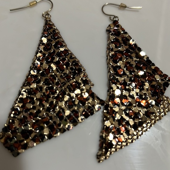 Women Earrings - Picture 2 of 3
